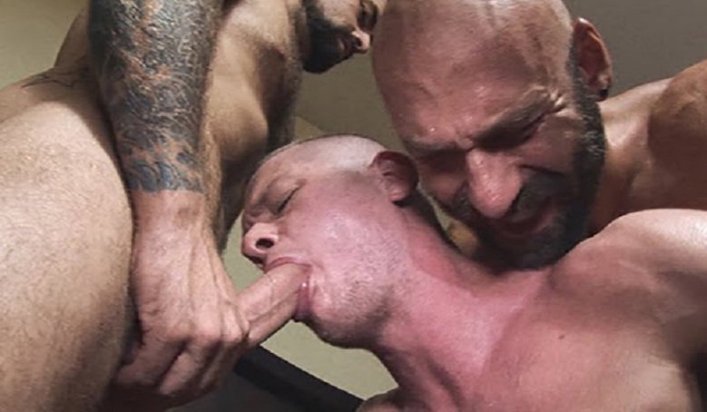 BLUE'S MAN-WORSHIP GANGBANG